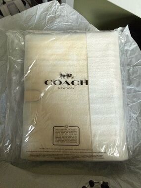 NWT Coach Notebook in Washed Yellow Floral Pebbled Leather